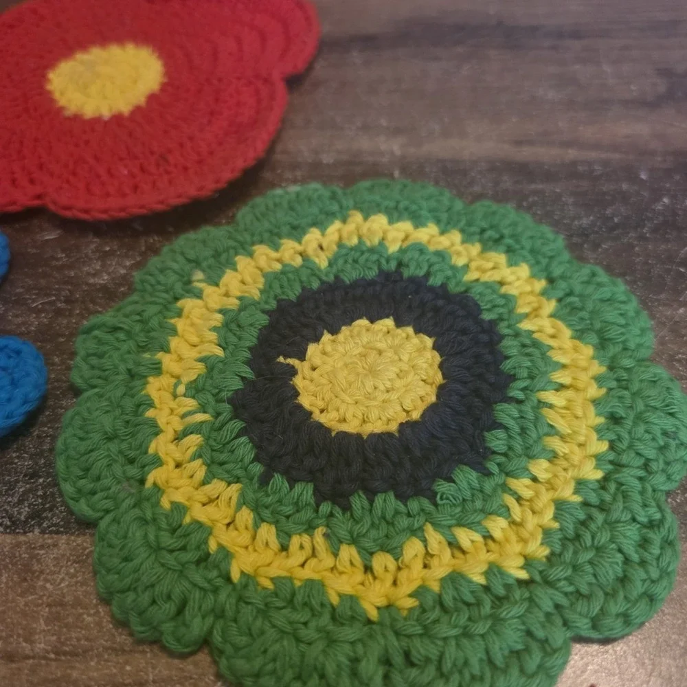 Ikea LUSY Lot of 3 Patches 100% Cotton Sewing Quilting‎ Crafts Crocheted Flowers